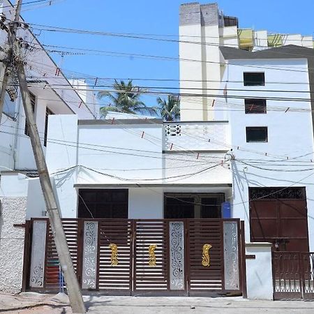 Heritage Home With 2 Bed/2 Bath With Kitchen In A Residential Neighborhood. Maduráj Kültér fotó