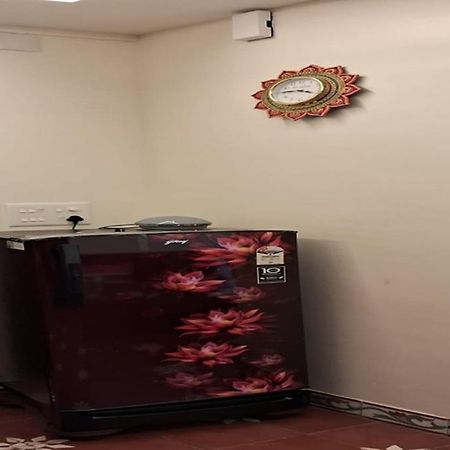 Heritage Home With 2 Bed/2 Bath With Kitchen In A Residential Neighborhood. Maduráj Kültér fotó