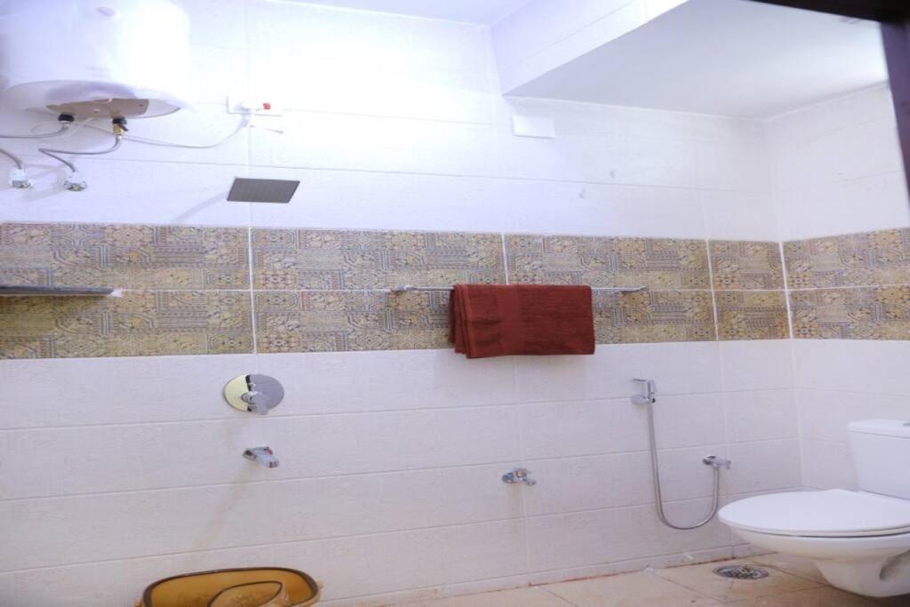 Heritage Home With 2 Bed/2 Bath With Kitchen In A Residential Neighborhood. Maduráj Kültér fotó