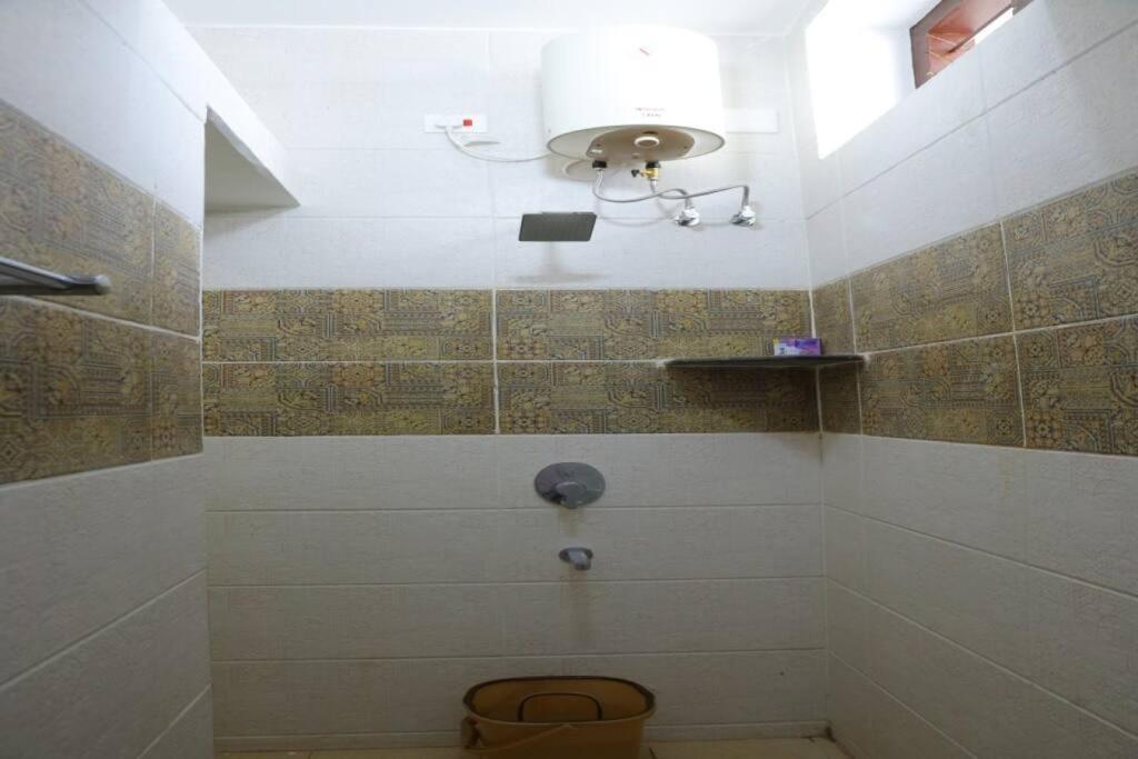 Heritage Home With 2 Bed/2 Bath With Kitchen In A Residential Neighborhood. Maduráj Kültér fotó