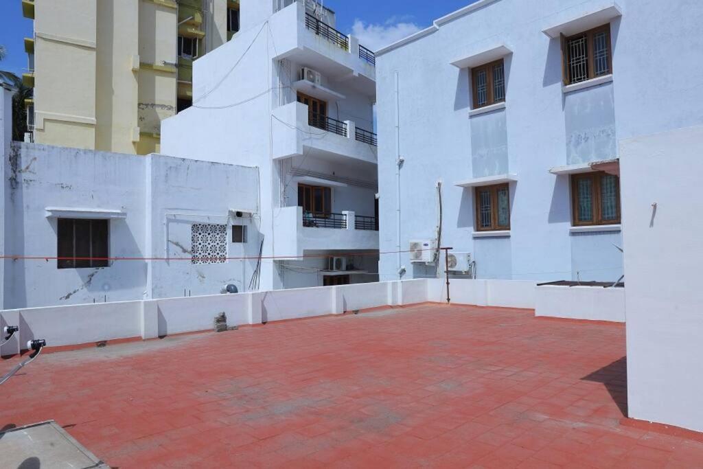 Heritage Home With 2 Bed/2 Bath With Kitchen In A Residential Neighborhood. Maduráj Kültér fotó